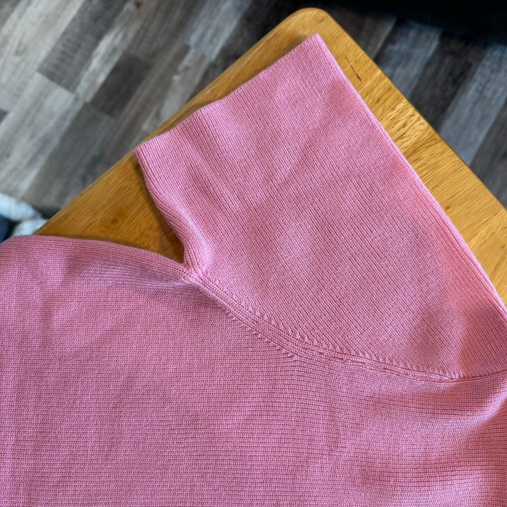 Women's Pink Sweater NWT - Picture 9 of 9